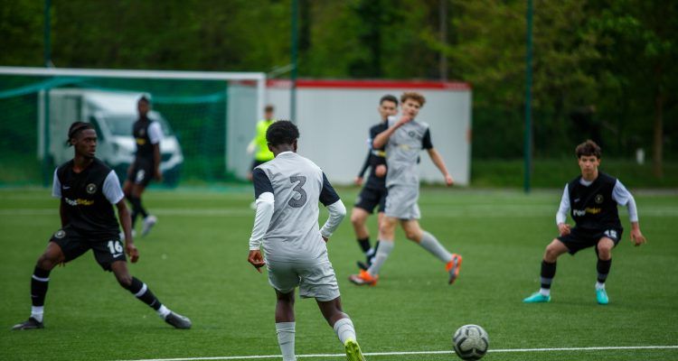 Stratégies de pressing au football